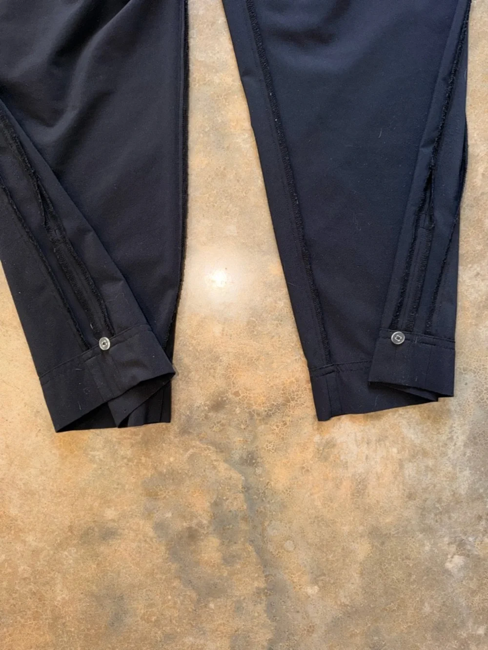 Athleta Women’s Black Straight-Leg Pants - NWOT - Size 6 - Picture 10 of 10